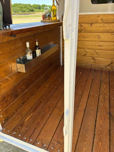 White 2-Horse Trailer Mobile Bar - Image 7