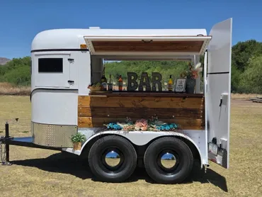 White 2-Horse Trailer Mobile Bar - Image 21
