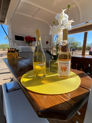 Glossy White Extra Tall 2-Horse Trailer Mobile Bar - Image 9