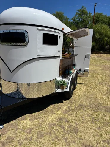 White 2-Horse Trailer Mobile Bar - Image 12
