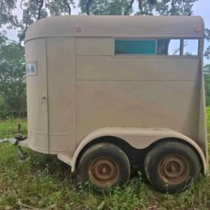 Cherokee two horse trailer