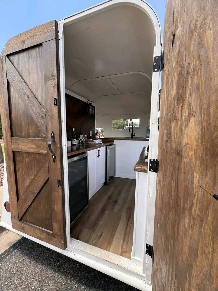 1973 2-stall horse trailer - Image 3