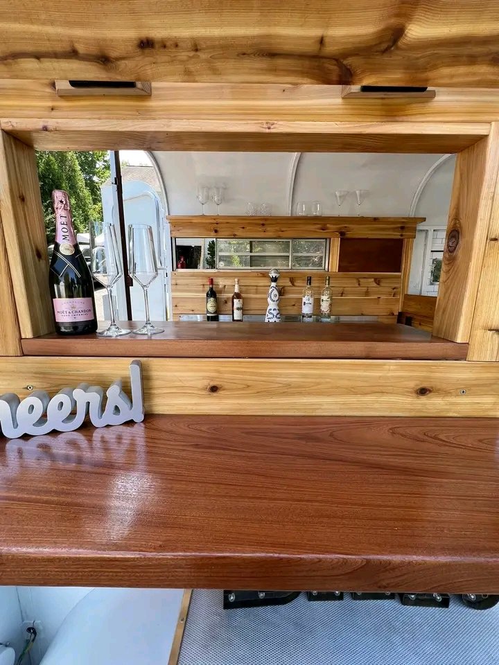 Mahogony Mobile horse bar - Image 10